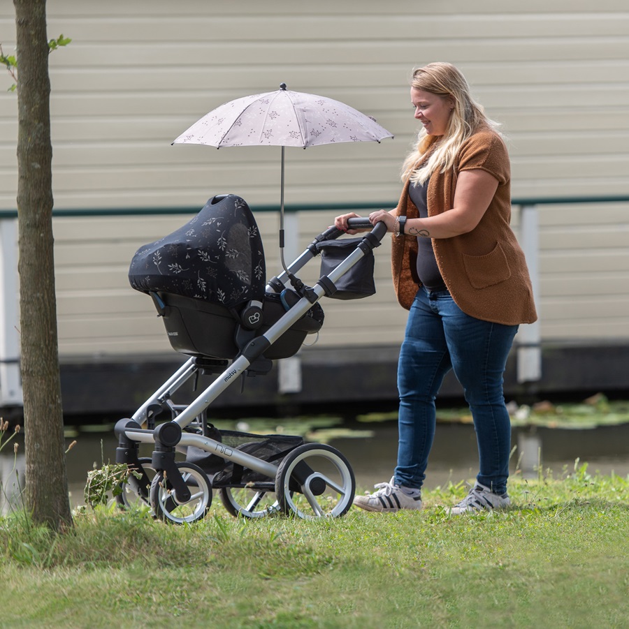 Aurinkovarjo rattaisiin Dooky Pram Parasol Beige Leaves